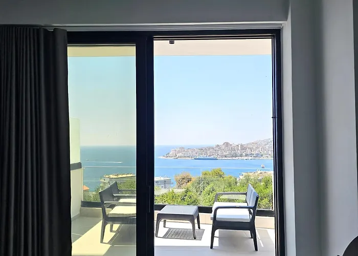 Blue Horizon And Seaside Serenity アパート